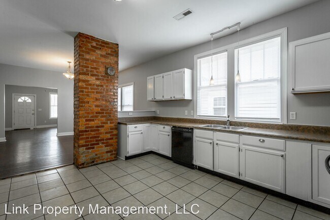 Building Photo - 3 br, 3 bath House - 1819 Oak Street