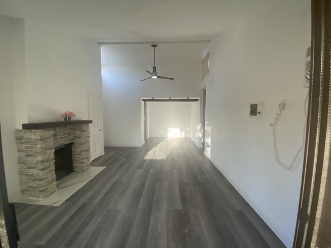 Building Photo - 2920 Briarwood Rd