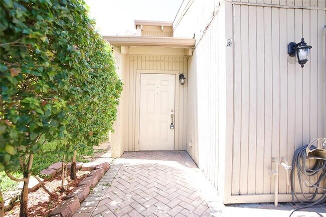 Foto del edificio - 2125 SW 81st Ave