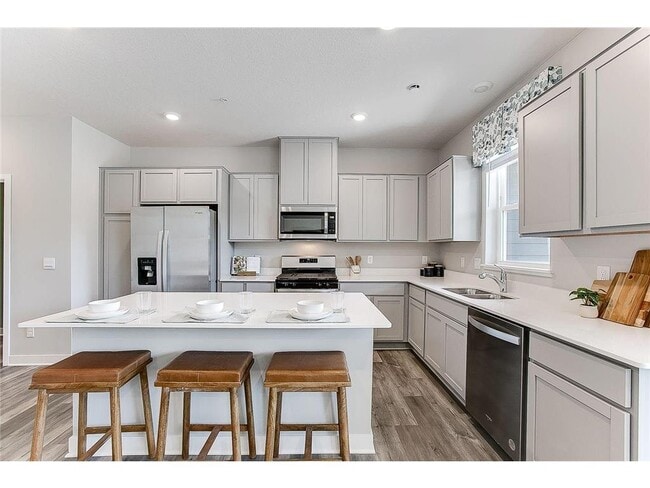Building Photo - 17080 Dysart Pl