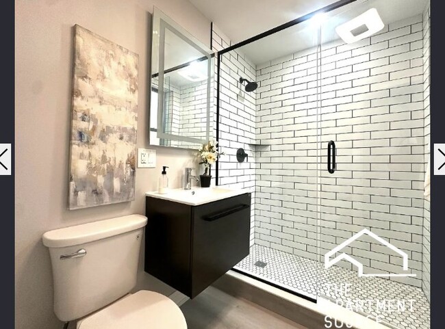 Photo - 3840 N Wilton Ave Apartment