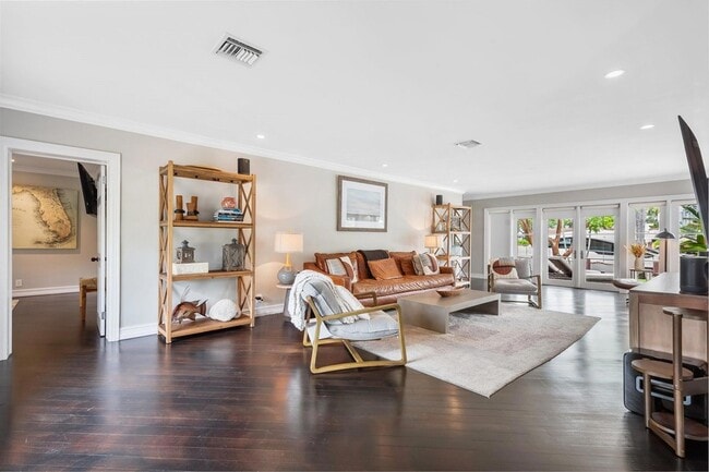 Building Photo - 331 Lido Dr