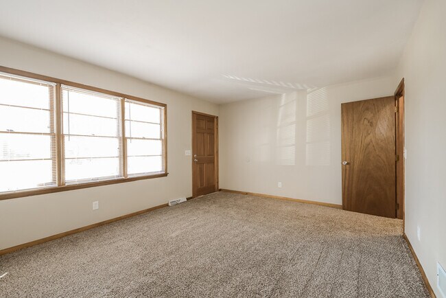 Foto del edificio - 118 Waverly Ave
