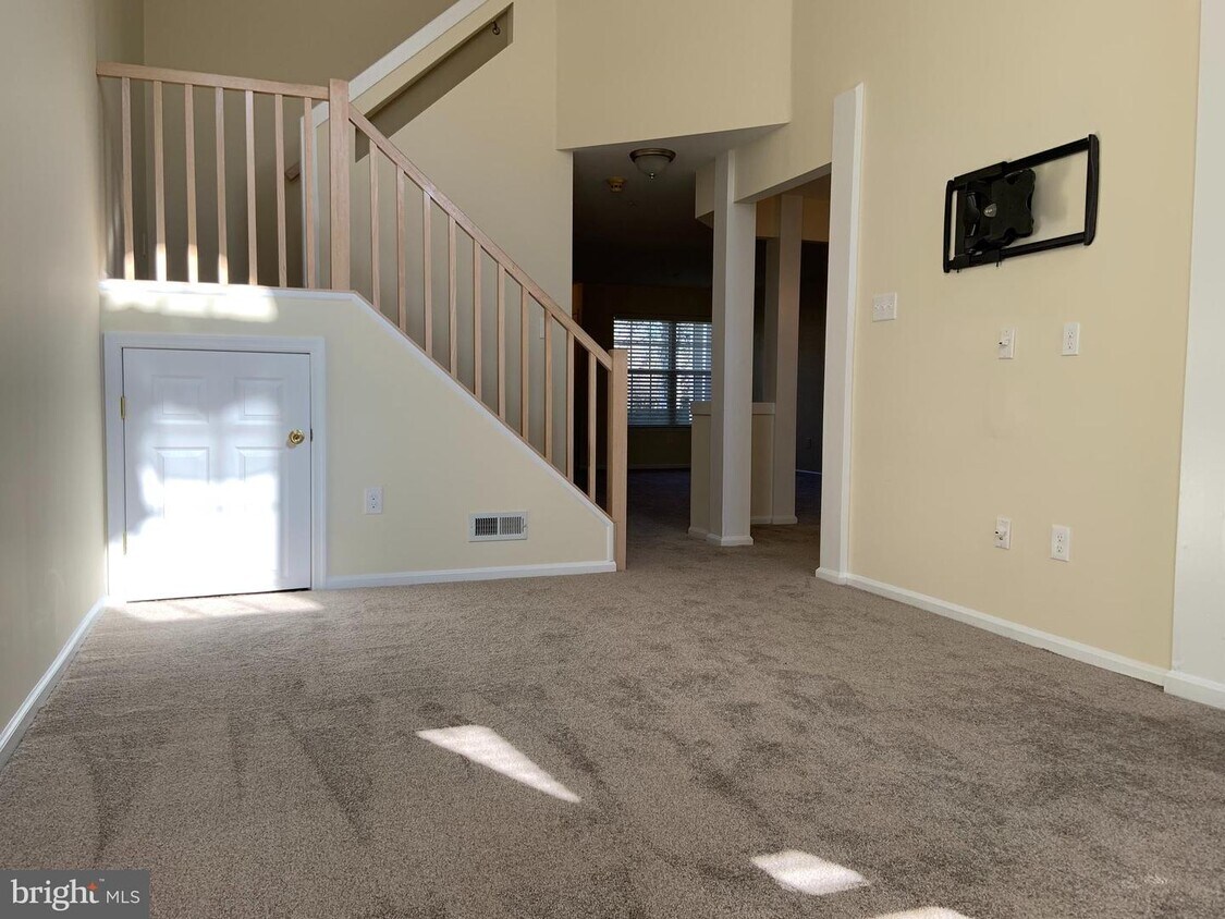 Foto principal - 1705 Rockcress Dr
