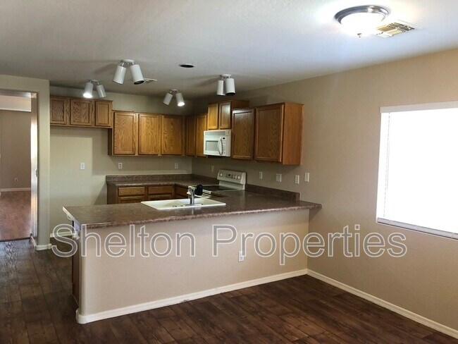 Foto del edificio - 10153 N 115th Dr