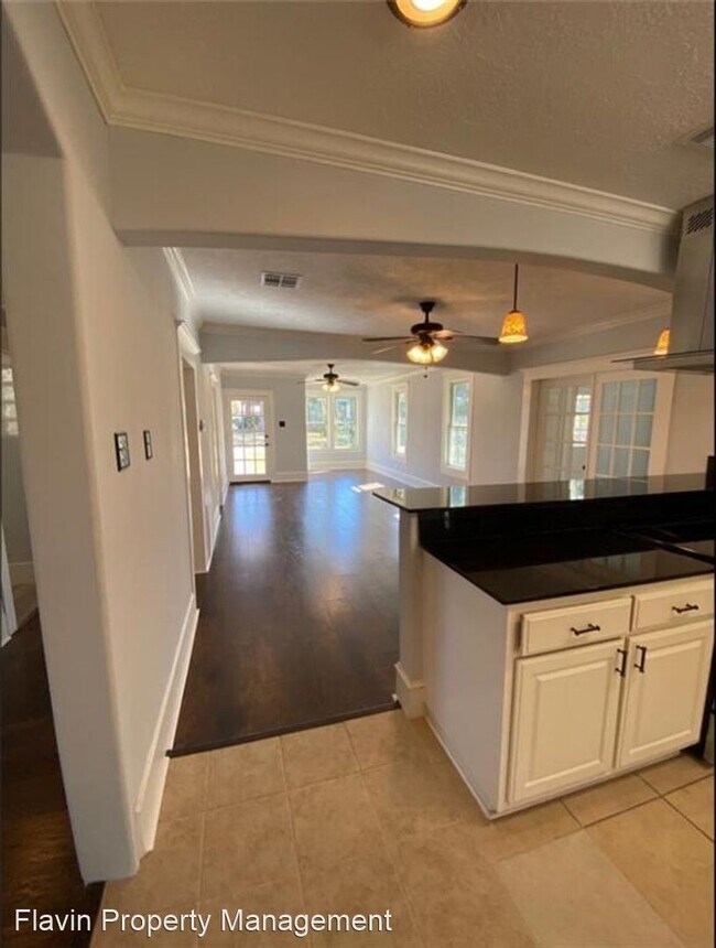 Building Photo - 3 br, 2 bath House - 649 8th Street