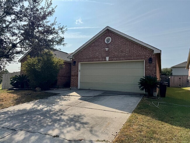 Building Photo - 8607 Sunny Gallop Dr