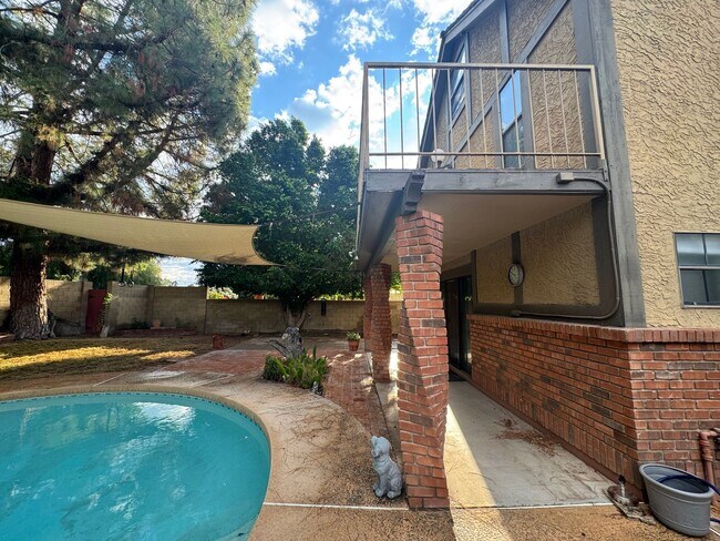 Foto del edificio - 3 BEDROOM WITH POOL IN MESA NEAR 202