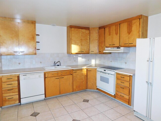 Building Photo - 2049 N 10th St