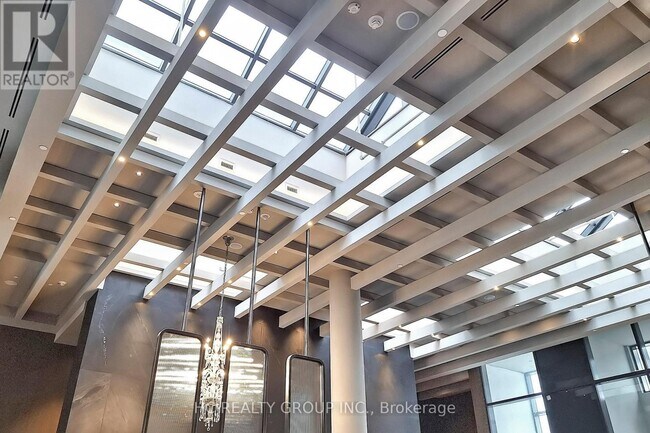 Building Photo - 8 Interchange Wy