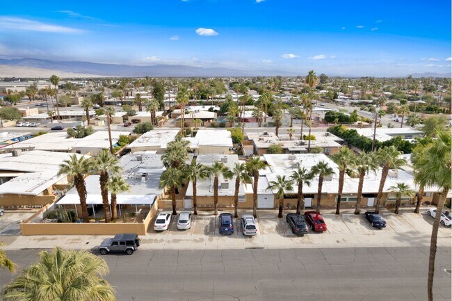 Building Photo - 556 S Highland Dr