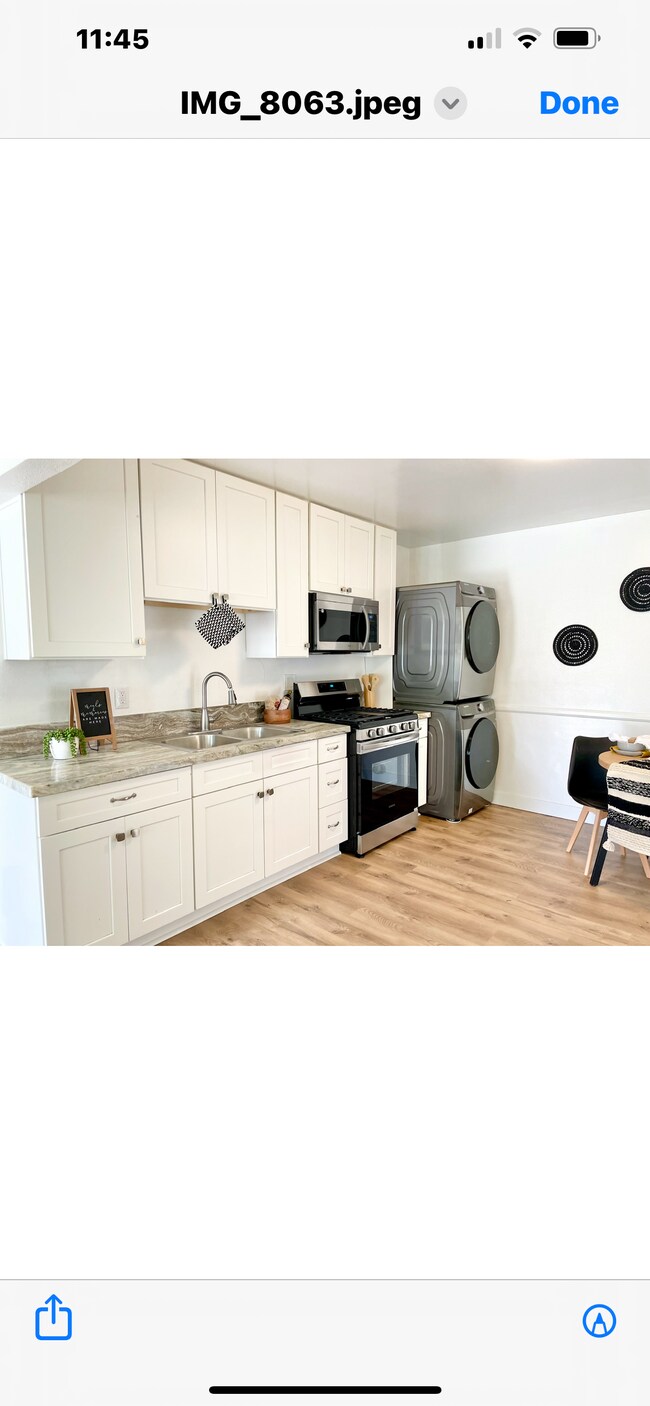 Building Photo - 333 E La Veta Ave
