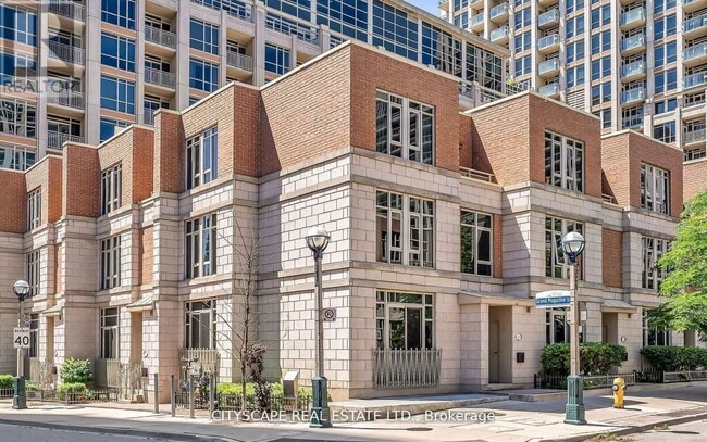 Building Photo - 81 Sloping Sky Mews