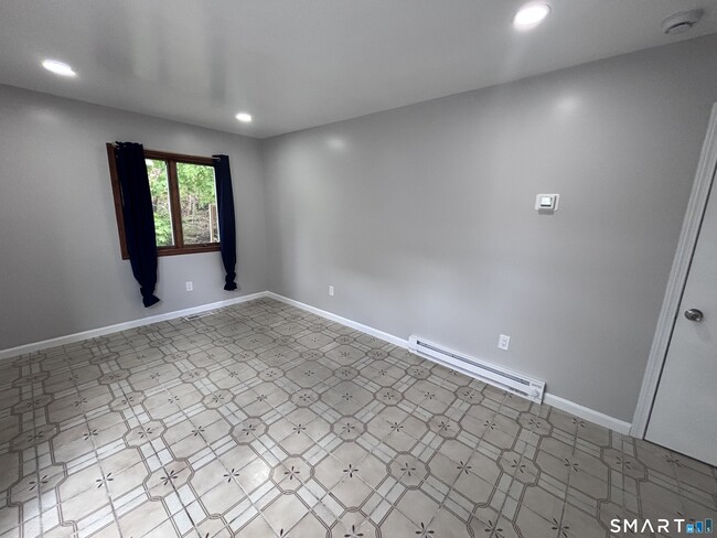 Foto del edificio - 409 Oak Ave