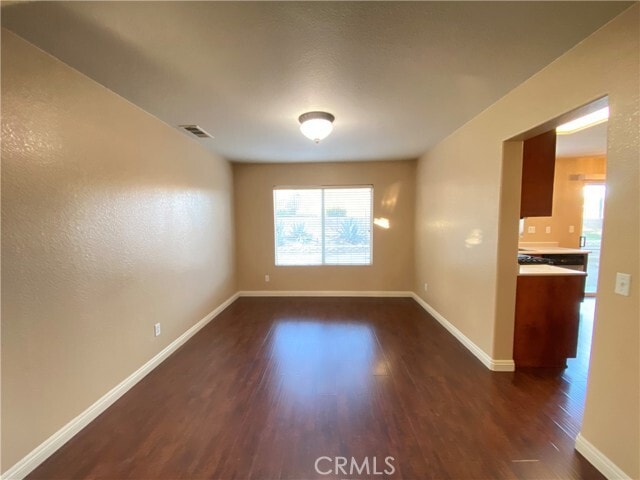 Building Photo - 708 Hillview St