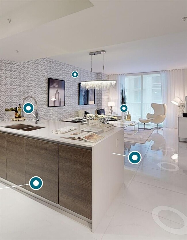 Foto del edificio - 301 Altara Ave