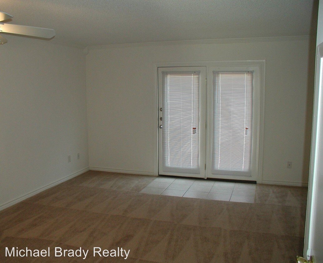 Foto del edificio - 3924 Scruggs Dr