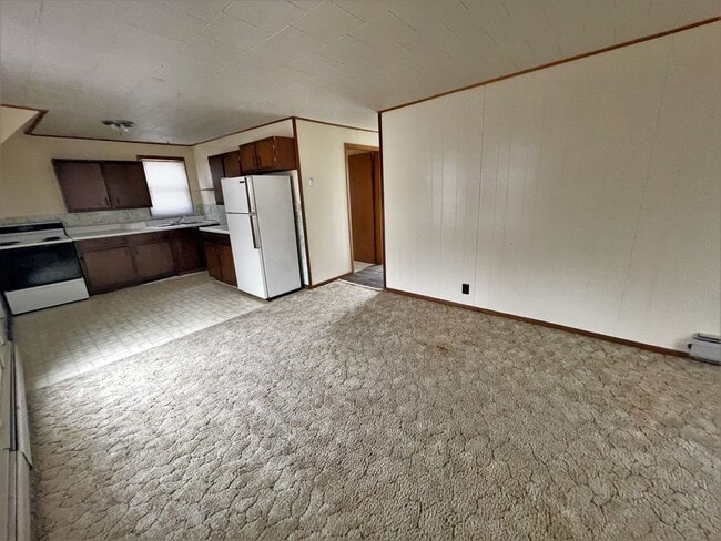 Building Photo - 701 S Duff