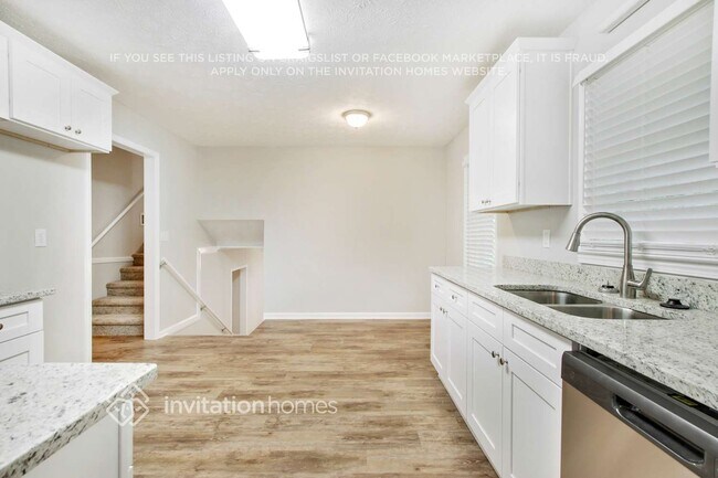 Foto del edificio - 3811 Sherwood Dr