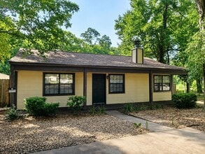 Building Photo - 5800 Japonica Ct