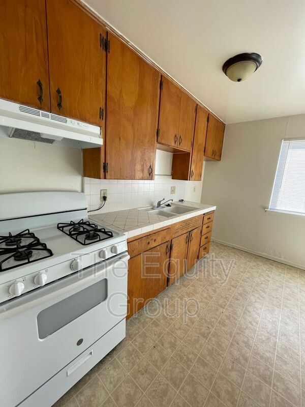 512 E Myrtle Ave Unit D, Visalia, CA 93292 Condo for Rent in Visalia