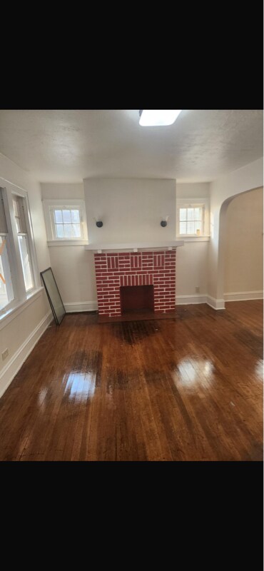 Foto del edificio - 1443 Larchmont Rd