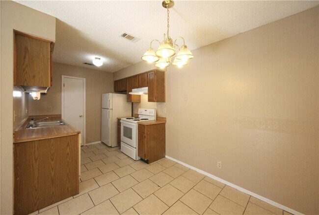 Foto del edificio - 9802 Brasher Dr