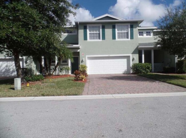Building Photo - 672 NE Bent Paddle Ln