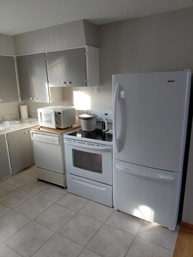 Photo du bâtiment - 3 bedroom in Regina SK S4R 4Y6