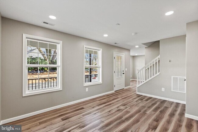 Foto del edificio - 41577 Church St