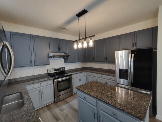 Foto del edificio - Beautiful 2-story home located in the Reed...