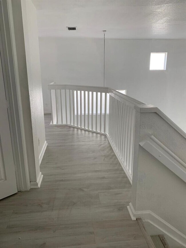 Building Photo - 1101 Center Stone Ln