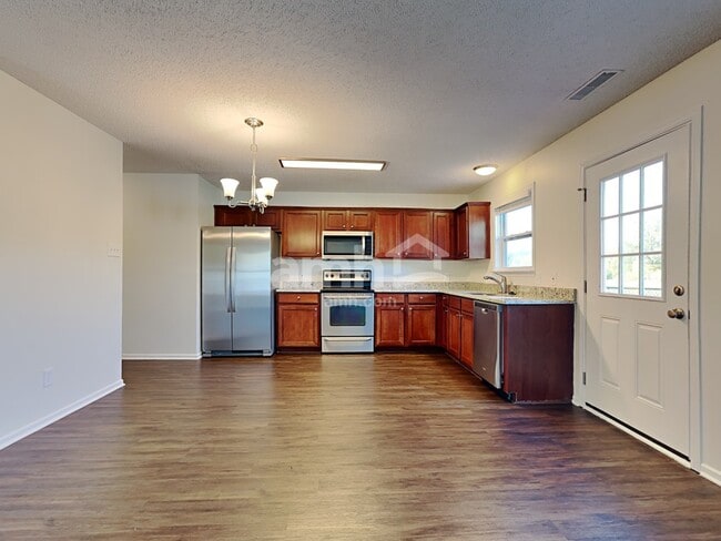 Foto del edificio - 10258 Golden Dr