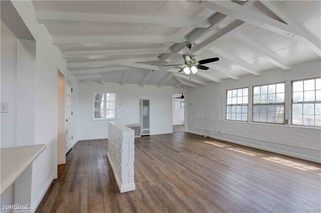 Foto del edificio - 1 br, 1 bath House - 9873 1/2 Mcbroom Street