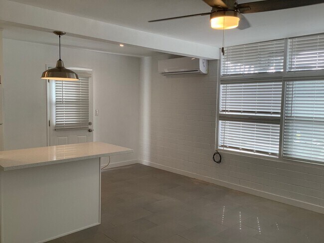 Foto del edificio - Remodeled 3 Bed 1 Bath Single Story Unit- Ocean Beach