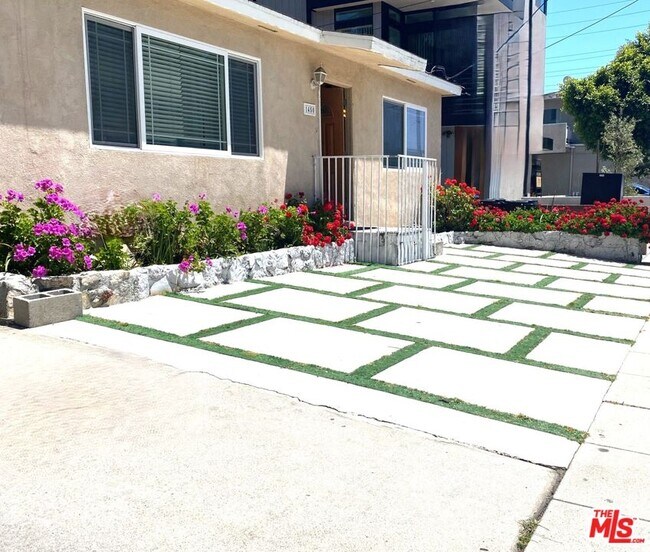 Foto del edificio - 1450 Butler Ave