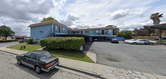 Building Photo - 3417 Fairview Dr