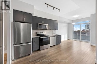 Building Photo - 3121 Sheppard Ave E