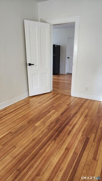 Foto del edificio - 326 Cook Ave
