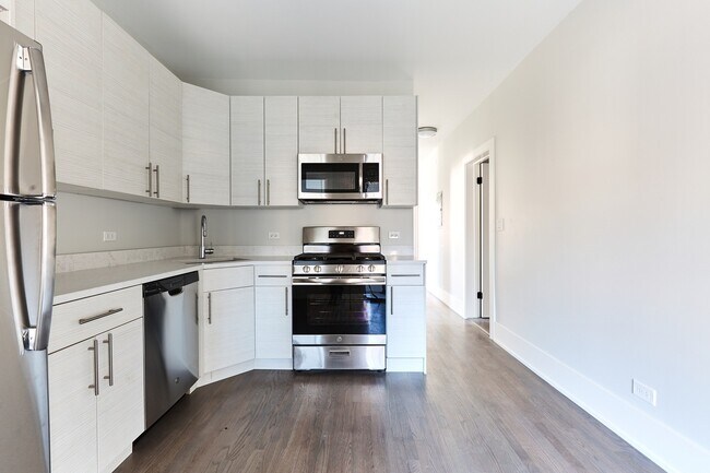 Building Photo - 2224 N Kimball Ave