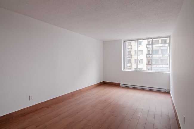 Building Photo - 2285 Rue St Mathieu