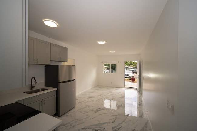 Building Photo - 45-349 Kulauli St