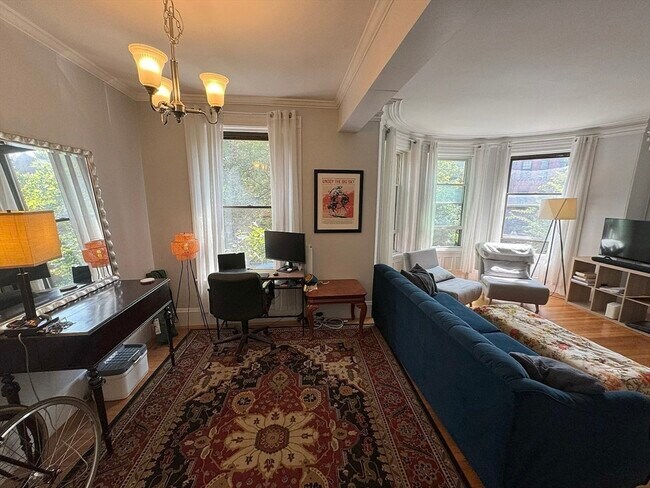 Building Photo - 429 Marlborough St