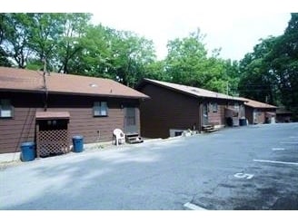 Building Photo - 1046 Shingle Rd