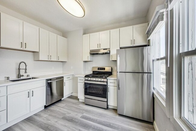 Building Photo - 1707 36th Ave