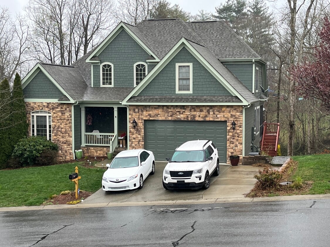 Tu Residencia - 12 Stone House Rd