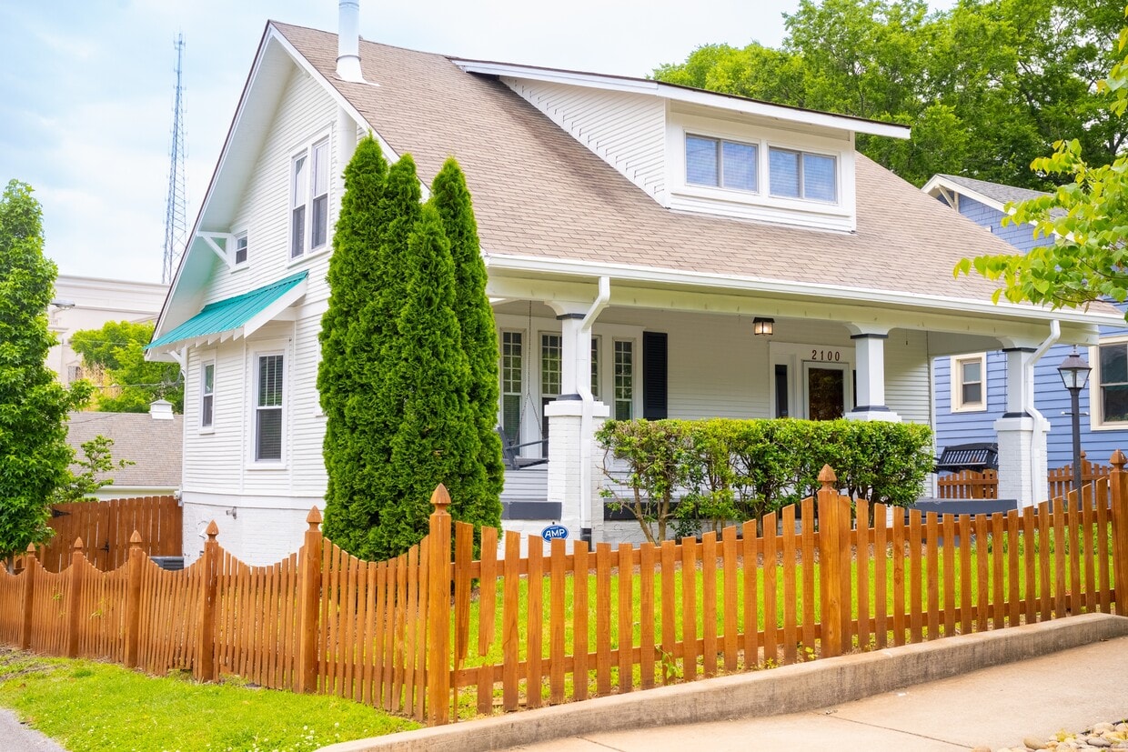 Photo - 2100 18th Ave S (Nashville, TN)