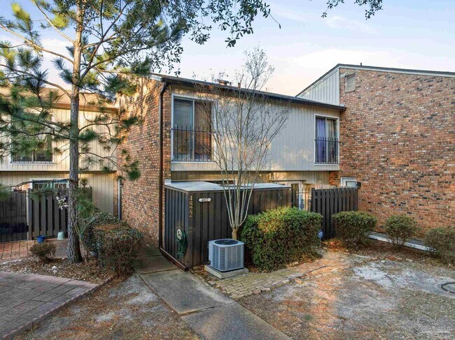 Foto del edificio - 4822 Huron Dr