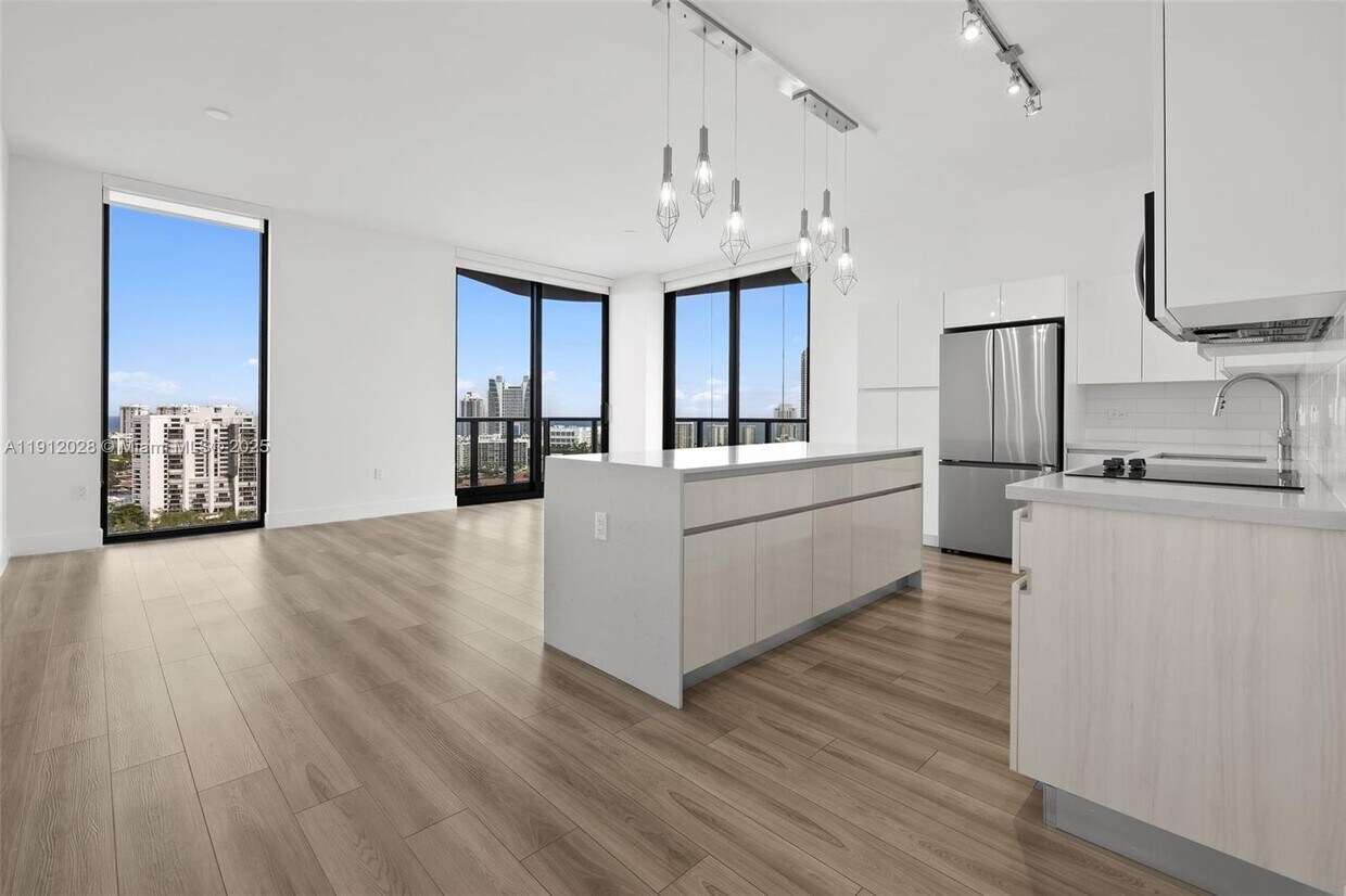 Foto principal - 101 Diplomat Pkwy