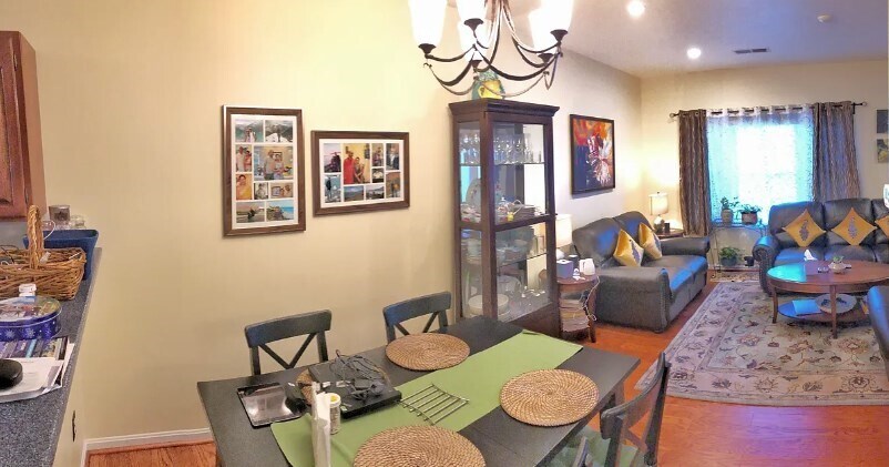 Foto principal - 237 Allerton Commons Ln